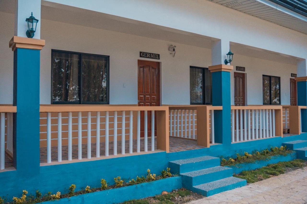 Island Front - Bangcogon Resort And Restaurant Ослоб Екстериор снимка