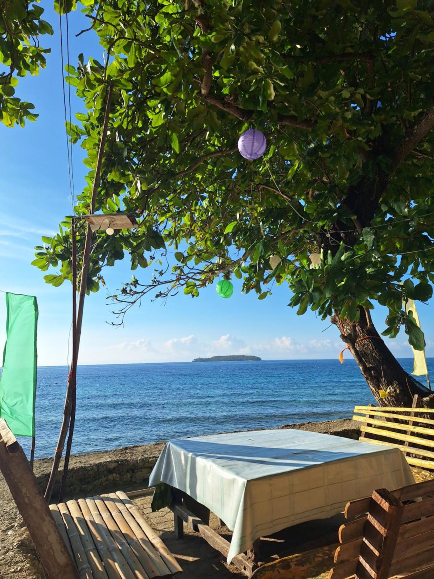 Island Front - Bangcogon Resort And Restaurant Ослоб Екстериор снимка