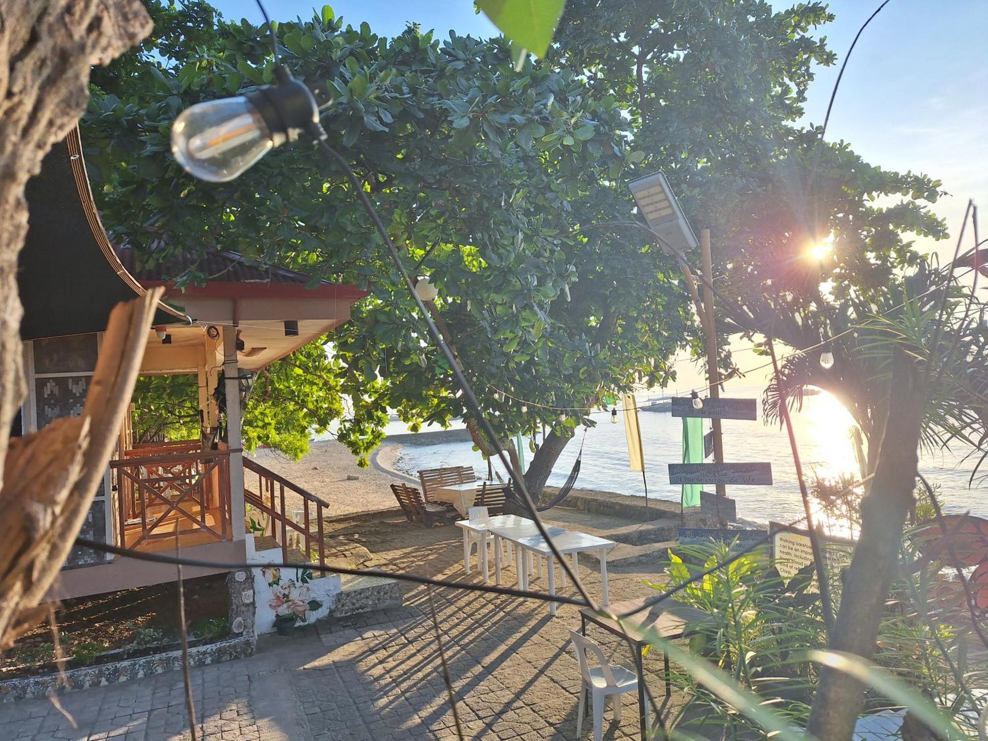 Island Front - Bangcogon Resort And Restaurant Ослоб Екстериор снимка