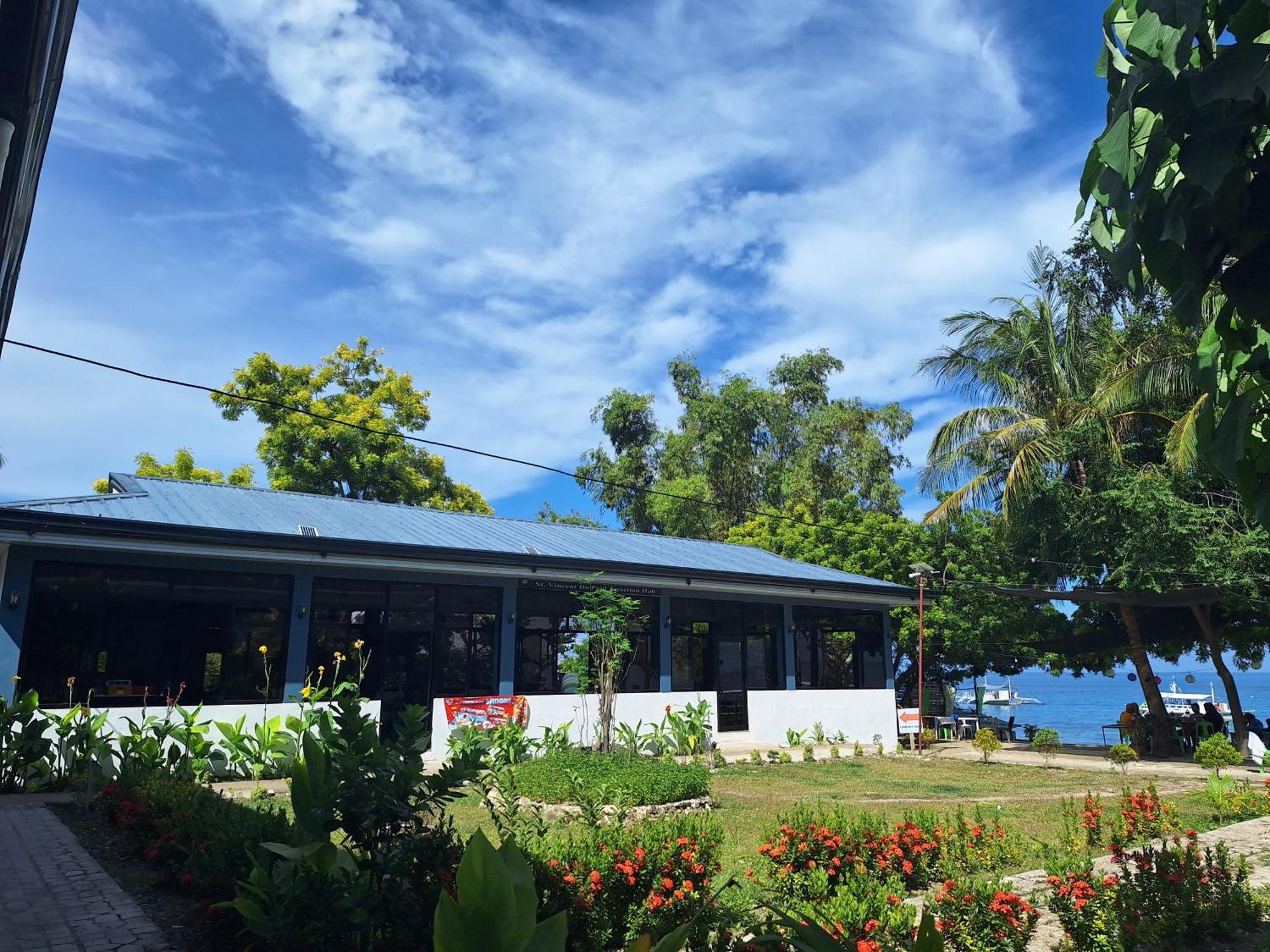 Island Front - Bangcogon Resort And Restaurant Ослоб Екстериор снимка