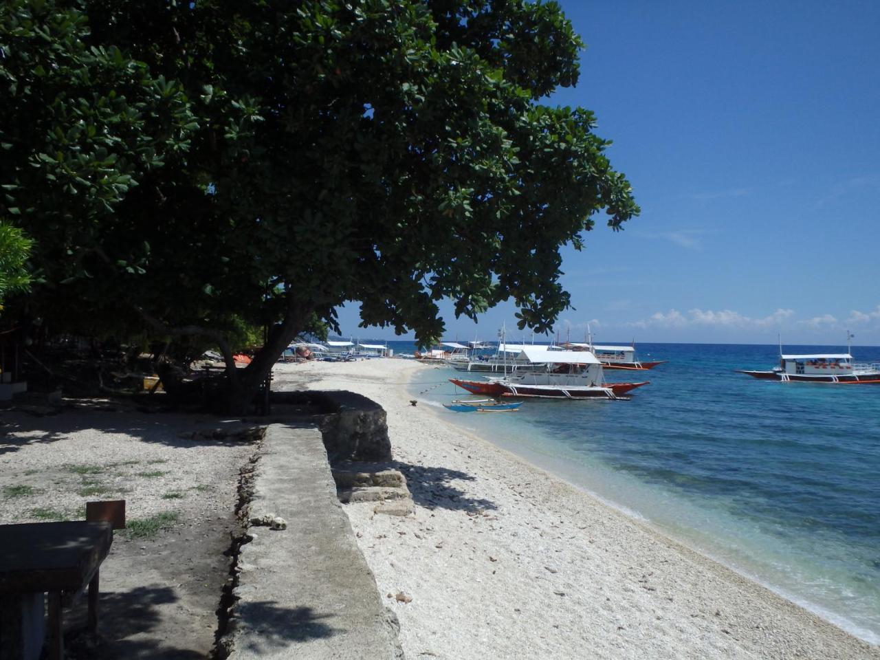 Island Front - Bangcogon Resort And Restaurant Ослоб Екстериор снимка